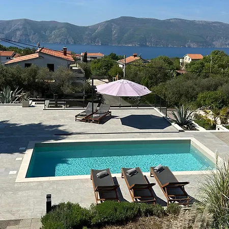 Magneli Villa Brzac