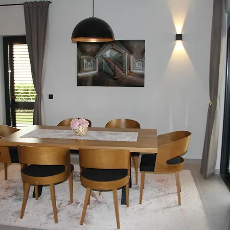 Magneli Villa Brzac